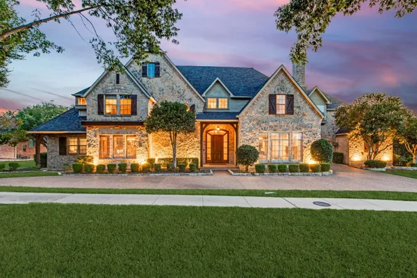 403 CREEKSIDE DR