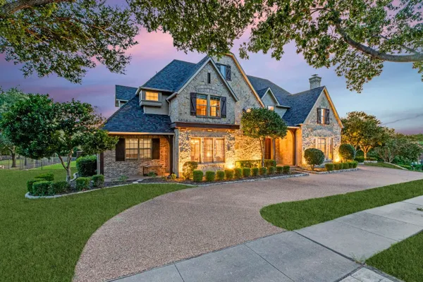 403 CREEKSIDE DR