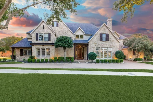 403 CREEKSIDE DR
