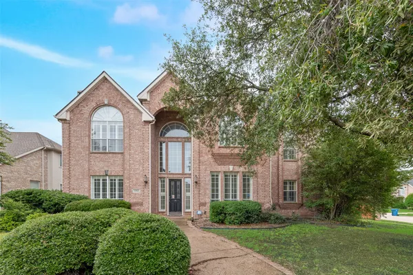 1303 WESTCHESTER DR