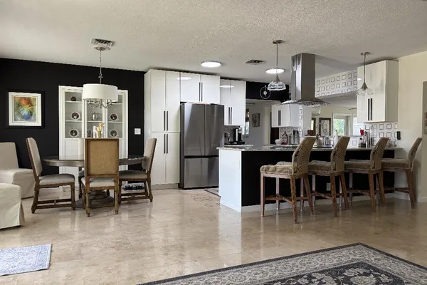 1431 S OCEAN BLVD 11