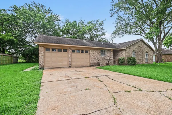 1917 COUPLAND DR