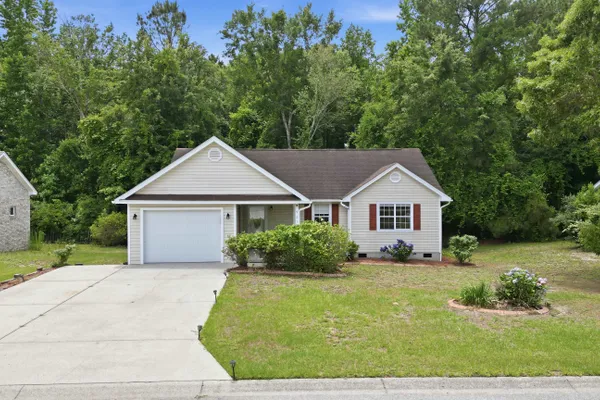 961 CASTLEWOOD DR