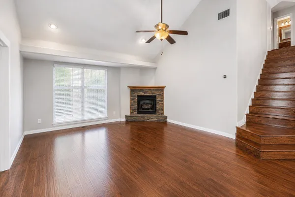 408 MILLA LN