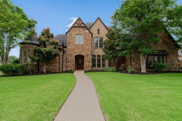132 LONDONBERRY TER