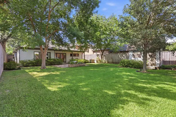 4329 TAOS RD