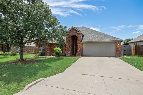 107 MEADOWLARK DR