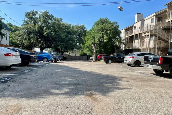 310 PAT GARRISON ST 8