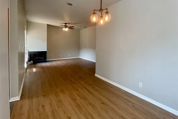 310 PAT GARRISON ST 8