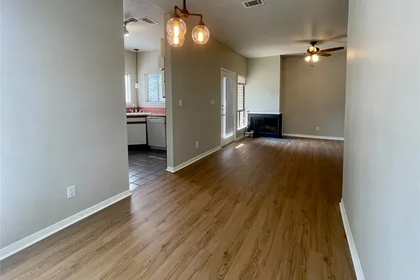 310 PAT GARRISON ST 8
