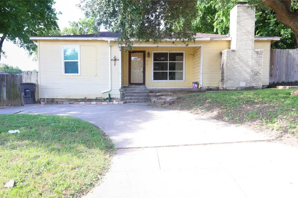 8101 JULIE AVE