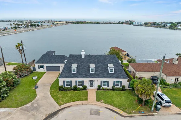 36 S SHORE DR