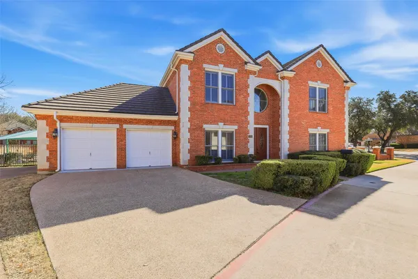 5949 RIVER BEND DR