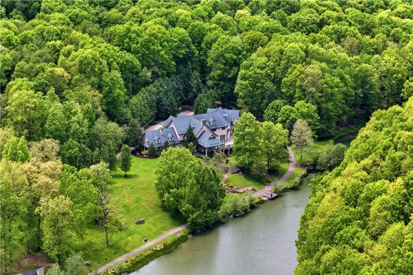 399 CORNETTI RD