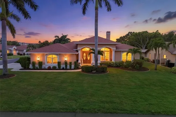 14760 ROYAL OAK CT