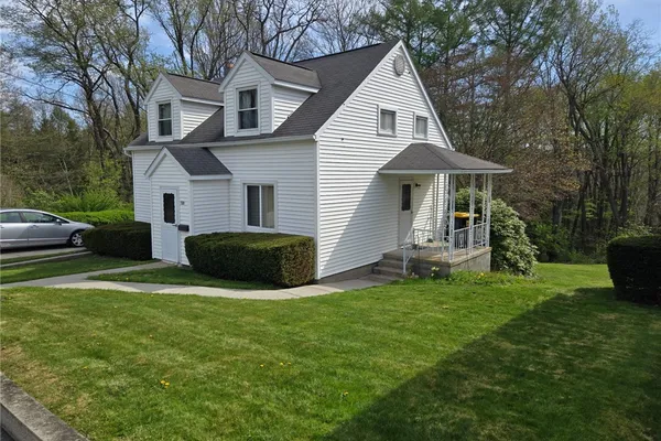 728 MARGARET ST