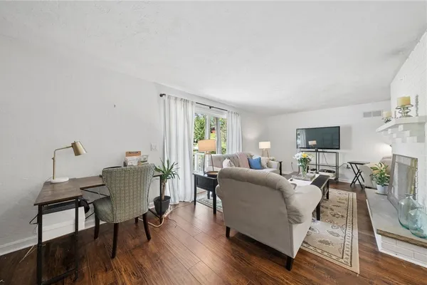 1000 WEIR DR