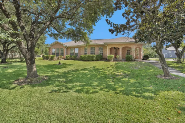 12180 LAKEVIEW MANOR DR