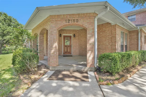 12180 LAKEVIEW MANOR DR