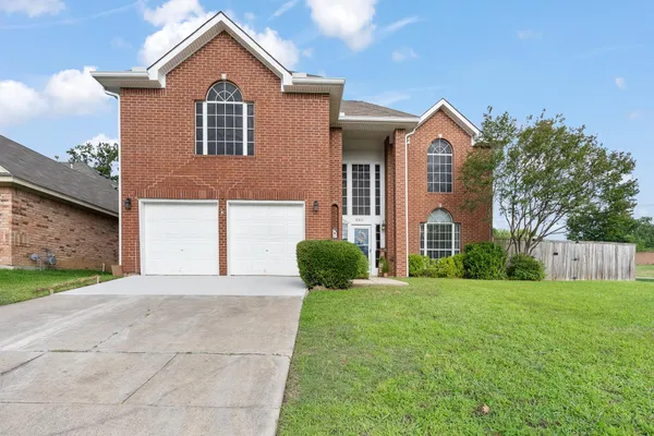 6000 RED FERN DR