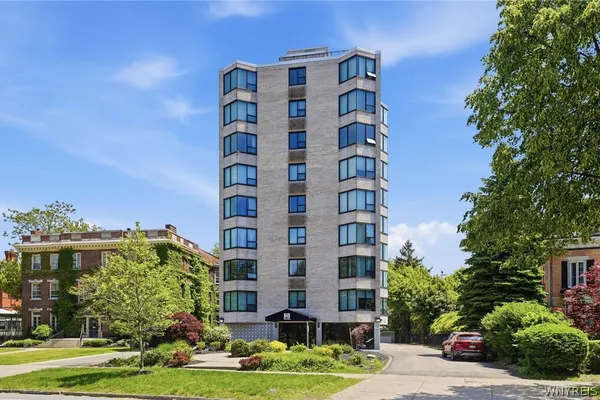 849 DELAWARE AVE 102