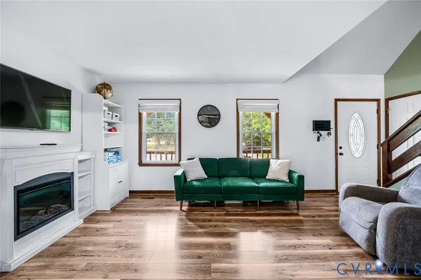 20006 EUGENE DR