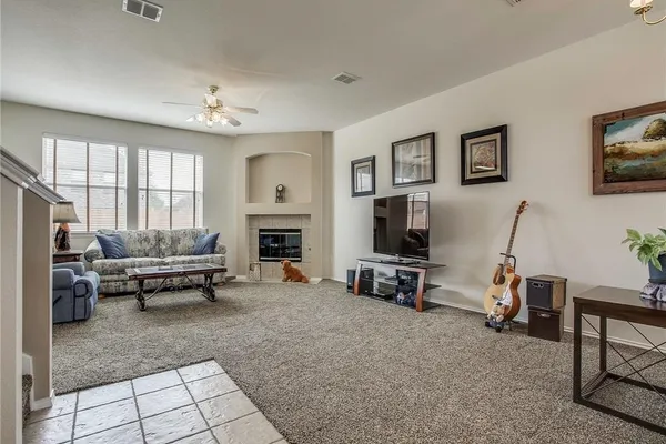3104 DELEON DR