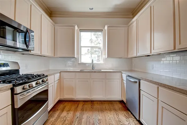 4031 BELLEFONTAINE ST ST 127
