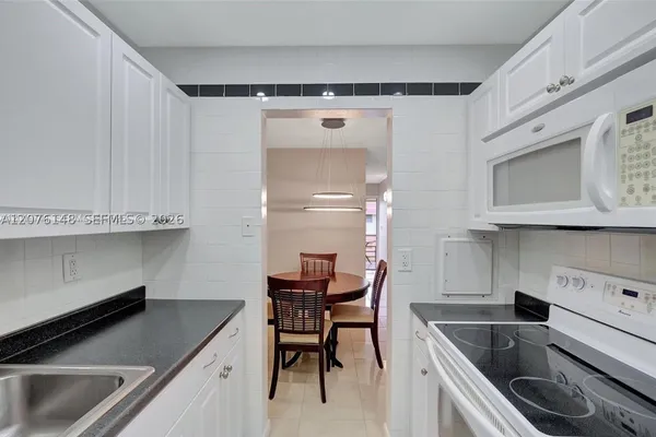 17001 NE 13TH AVE 306