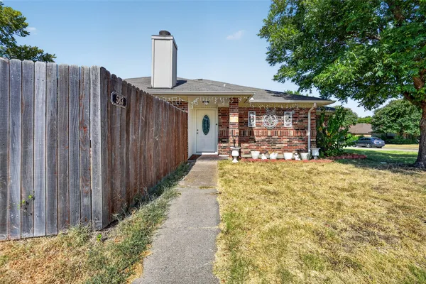 583 KIRKLAND DR