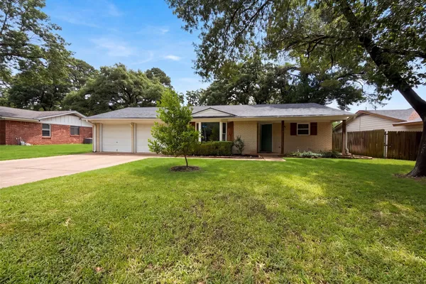 1805 BROOKVIEW DR