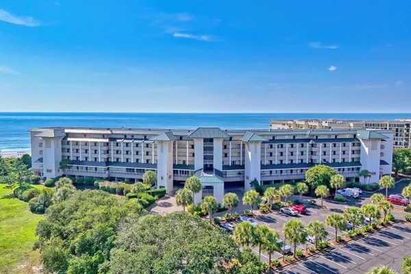 601 RETREAT BEACH CIR 227