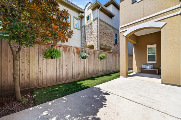 8217 CABERNET LN