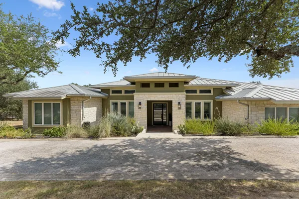 3801 PEAK LOOKOUT DR