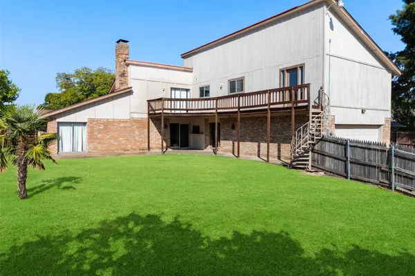 2621 COUNTRY CLUB PKWY