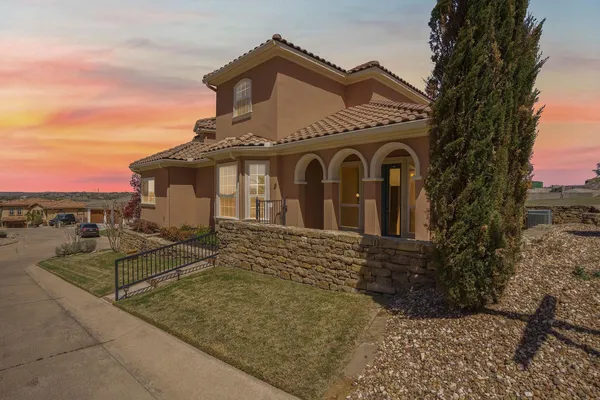 7713 LAKEVIEW CIR