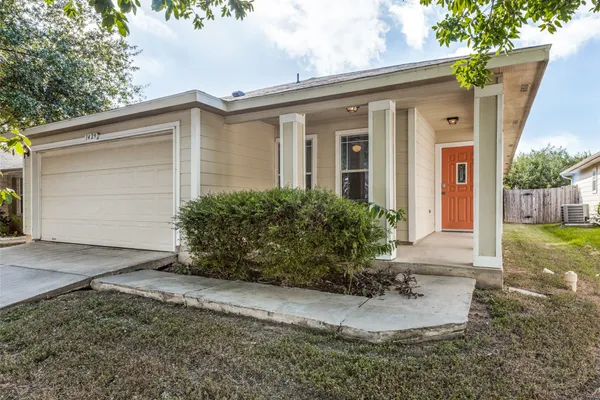 1429 POPPY SEED LN