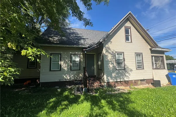 201 CLIFFORD AVE AVE