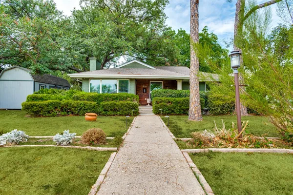 3161 WALDROP DR