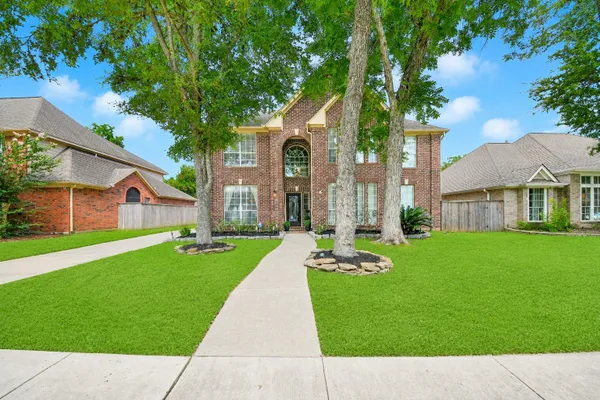 1123 GLENDALE DR