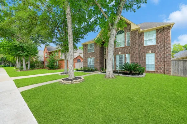 1123 GLENDALE DR