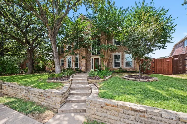 417 FOREST RIDGE DR