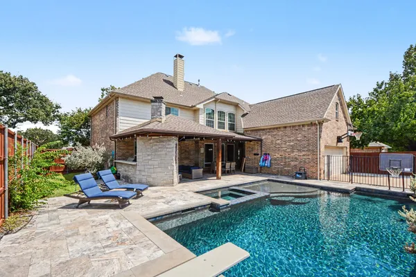 417 FOREST RIDGE DR