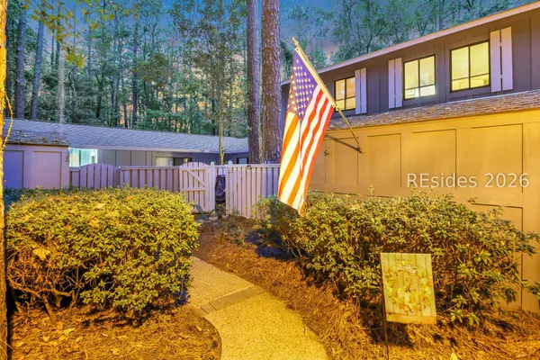 7 WINDFLOWER CT