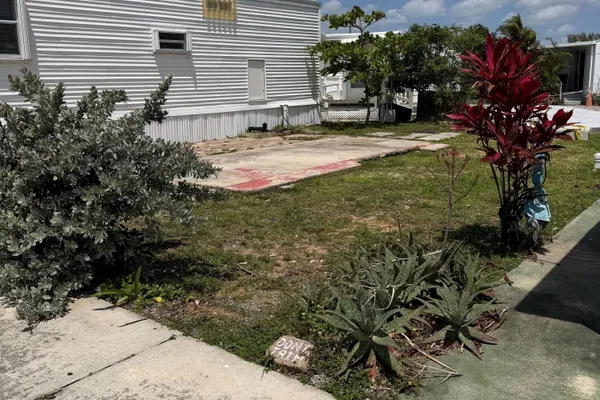 23 BRINY BREEZES BLVD