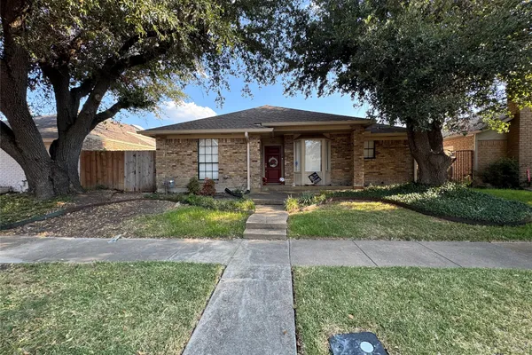 428 RIVER OAKS LN