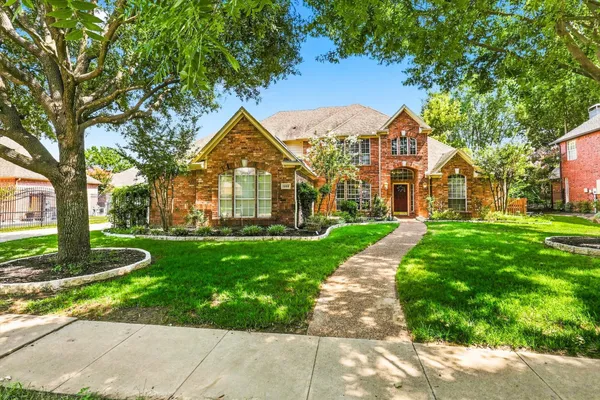 1303 STONE LAKES DR