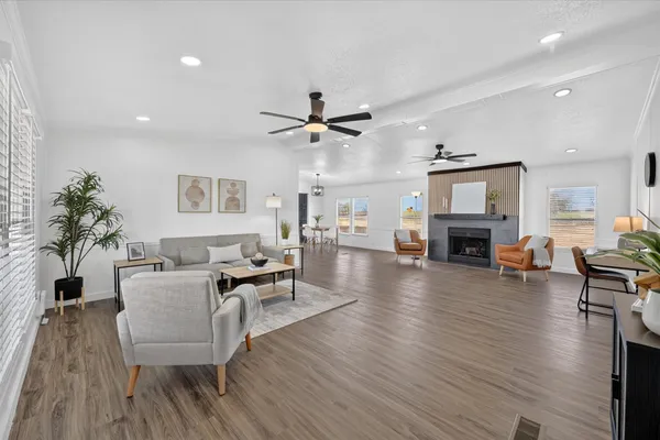 312 PRIVATE RD 4437