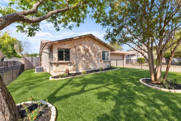 11210 HENGE DR
