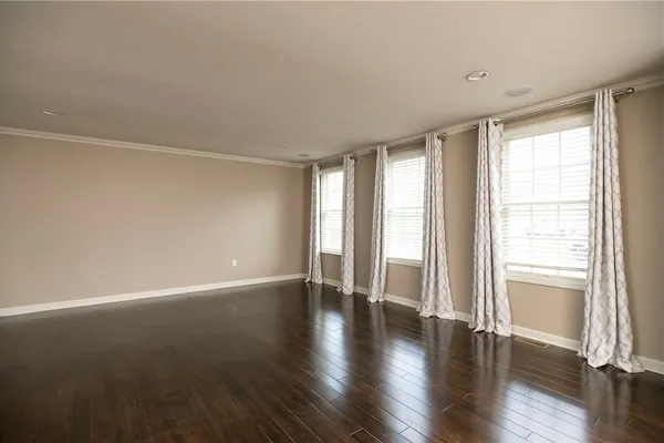 308 TROTWOOD DR